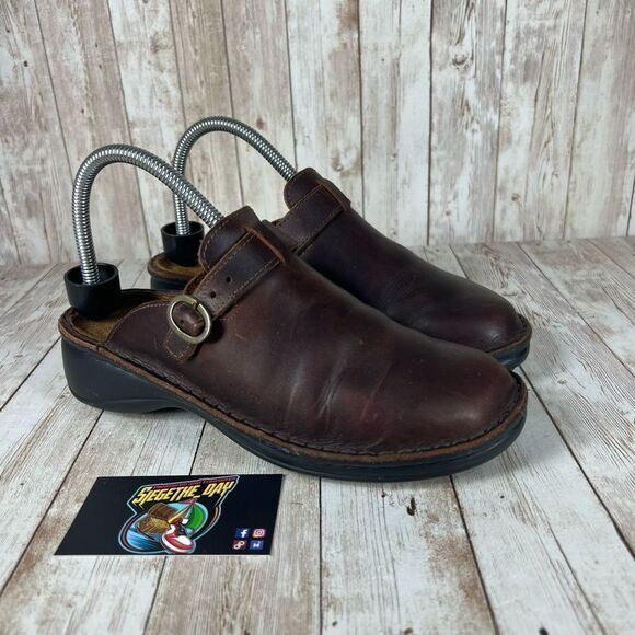 Naot Shoes - Naot leather slip Ons - Womens 6.5